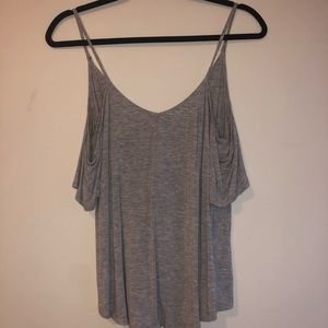 Cold shoulder tee